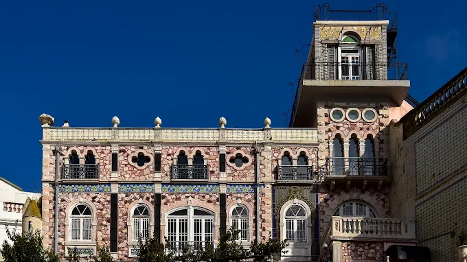 Stay in Alfama: The Best Boutique Hotels in the City’s Oldest Quarter 4 Palacete Chafariz